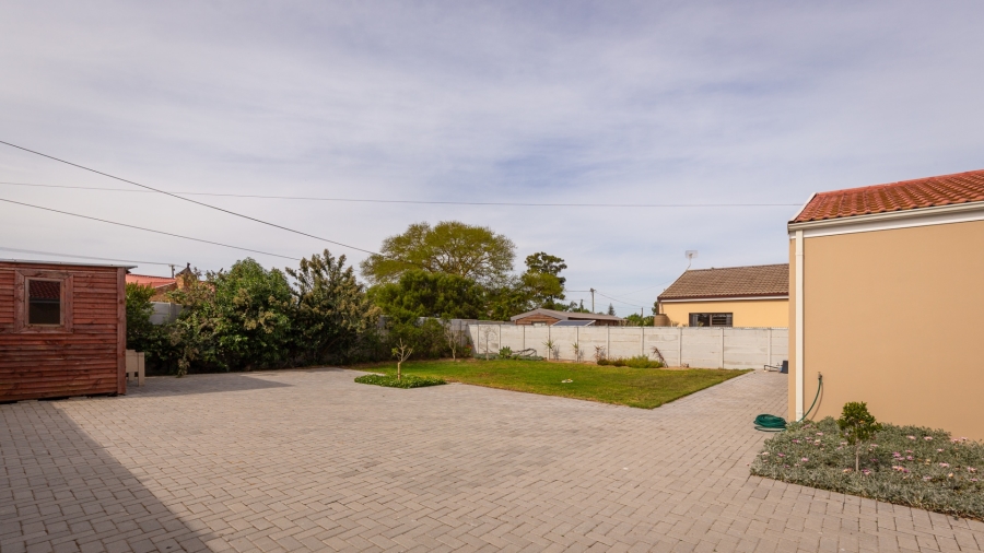 3 Bedroom Property for Sale in Velddrif Western Cape